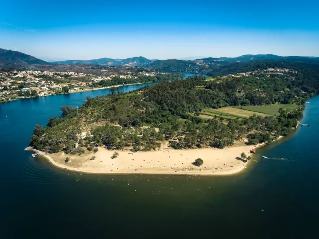A maior praia fluvial do douro desde 1912  | Junta de Freguesia da Lomba